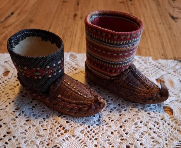 2 Kleine Macedonische schoentjes, Opinci, ter decoratie, Ophalen of Verzenden