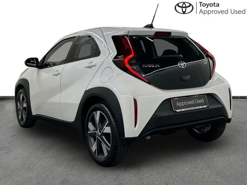 Toyota Aygo HEV Active | heated seats, Automaat, 116 pk, Wit, 1490 cc