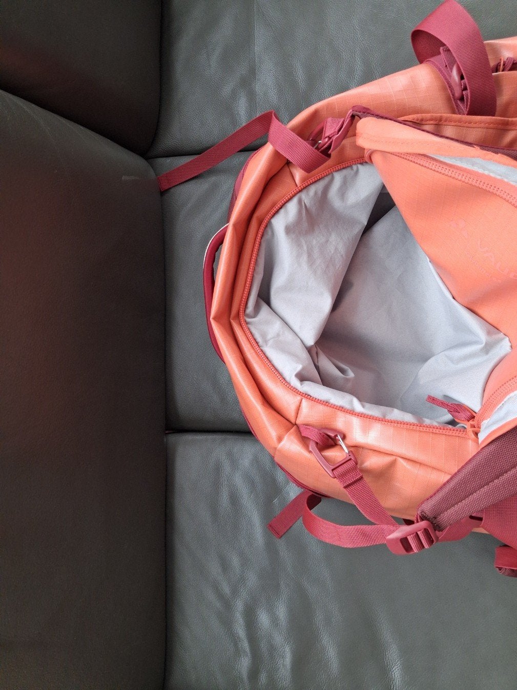 Reistas Vaude CiryDuffel 65L, Ophalen