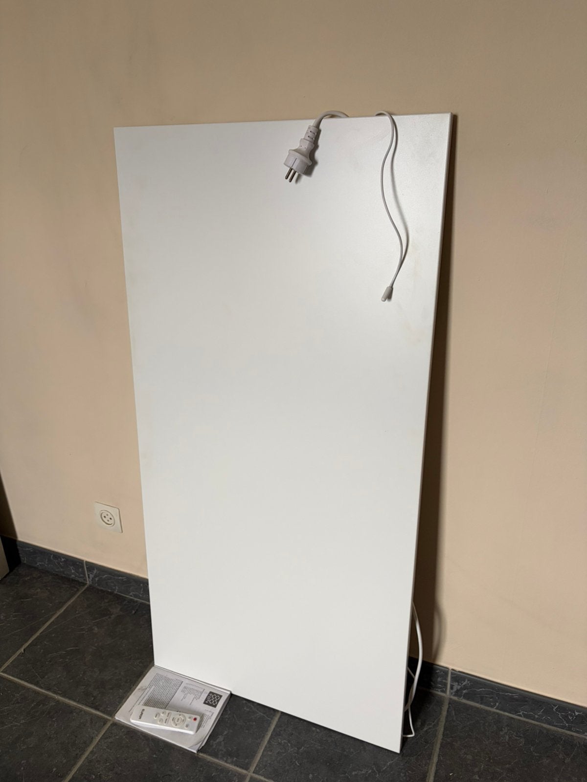 Eurom Mon Soleil 720 Wifi verwarmingspaneel., Doe-het-zelf en Bouw, Ophalen, 500 tot 800 watt, Hoog rendement (Hr), Radiator