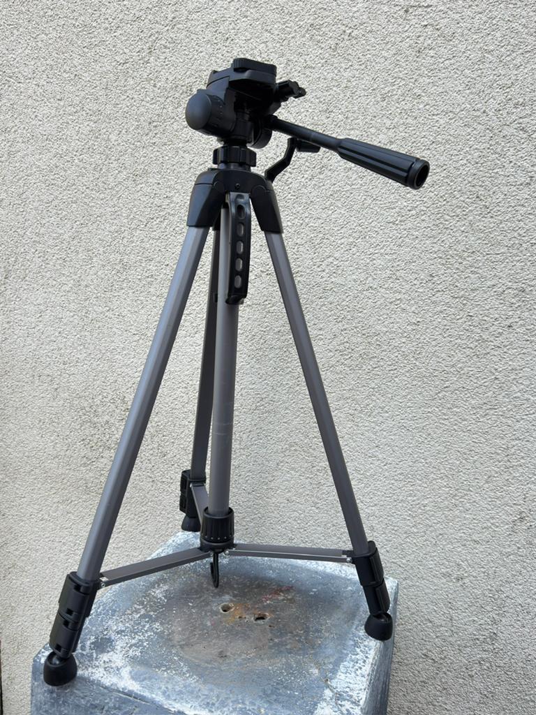 Trepied pour appareil photo, Enlèvement ou Envoi, Comme neuf, Moins de 150 cm, Trépied