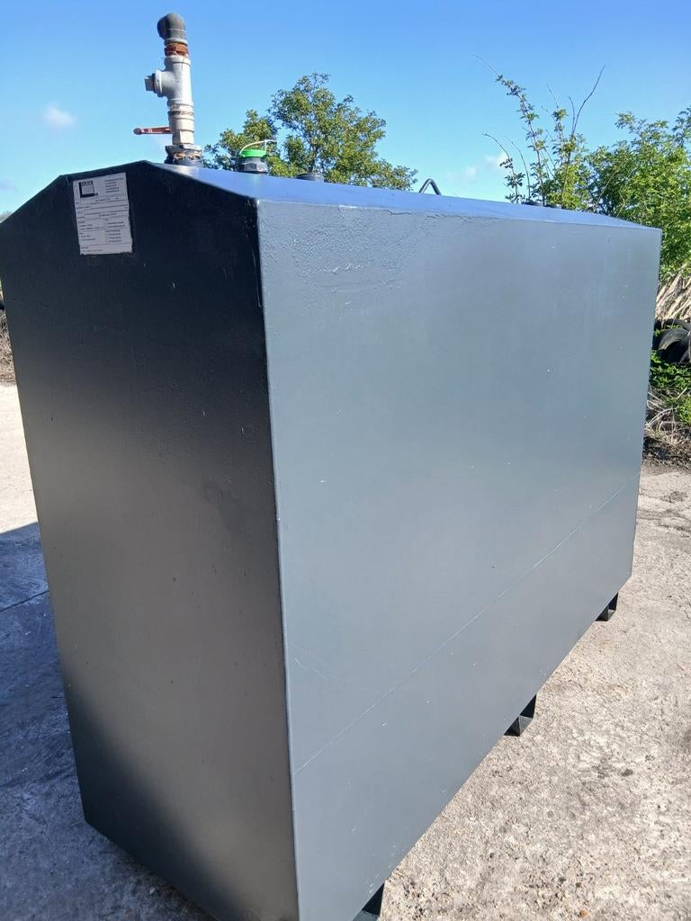 Dubbelwandige mazouttank 2000l in zeer goede staat!!, Doe-het-zelf en Bouw, Ophalen, Zo goed als nieuw, 60 tot 150 cm, 80 cm of meer