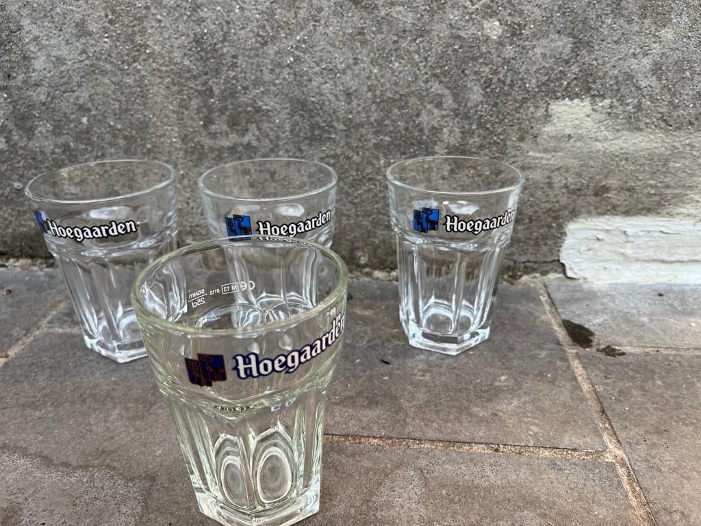 4 bierglazen Hoegaarden, Ophalen of Verzenden