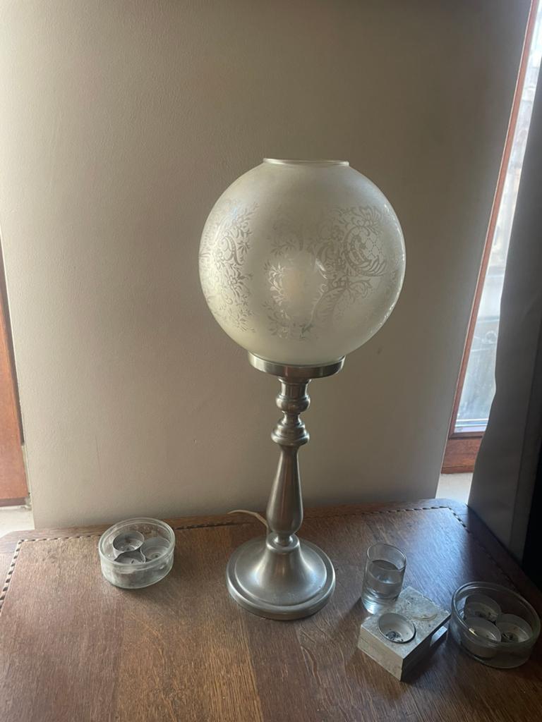 Lampe Globe Postainer Hutois/ Val St Lambert, Enlèvement, Comme neuf