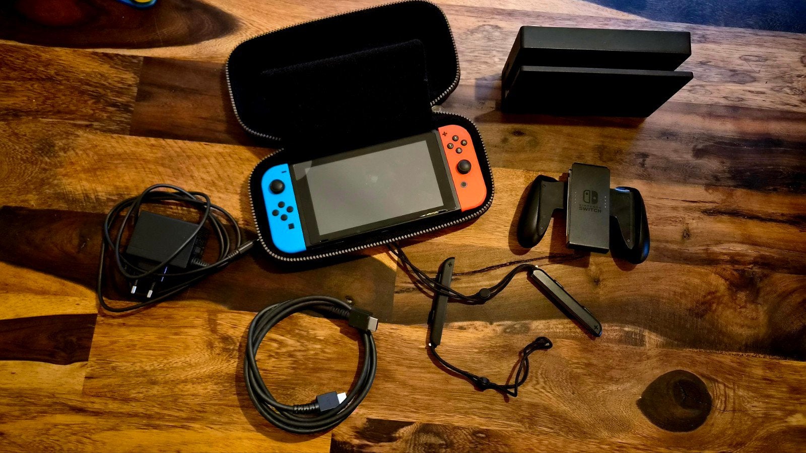 Nintendo Switch V2 complete set + Zelda hoes, Ophalen of Verzenden, Gebruikt, Met 2 controllers, Switch 2019 Upgrade