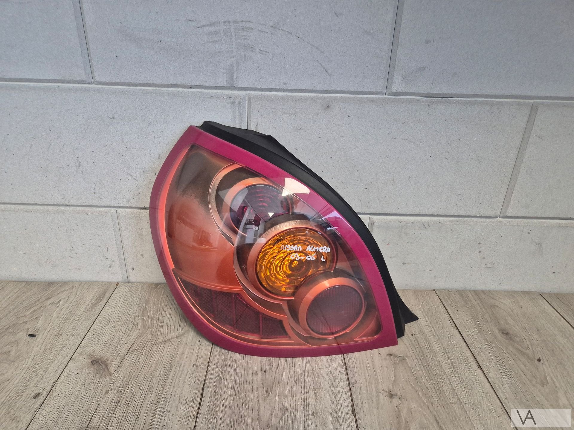 Achterlicht links van Nissan Almera hatchback 2003 - 2006, Gebruikt, -, -, Ophalen of Verzenden