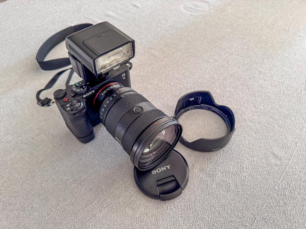 Sony FE 24-70mm f/2.8 GM II+Sony Alpha A7C II+Nissin i40, Compact, 33 Megapixel, Ophalen of Verzenden, Zo goed als nieuw