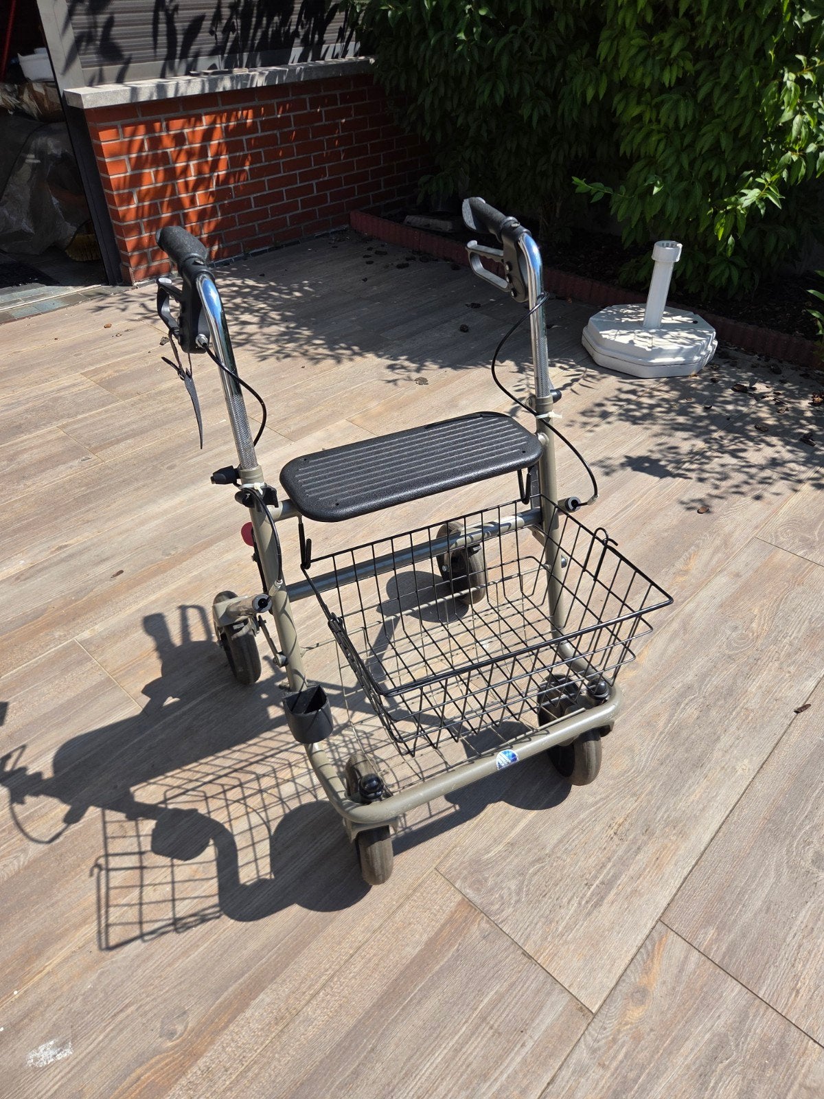 Rollator / looprekje geremd en opvouwbaar met zitje, Ophalen, Opvouwbaar