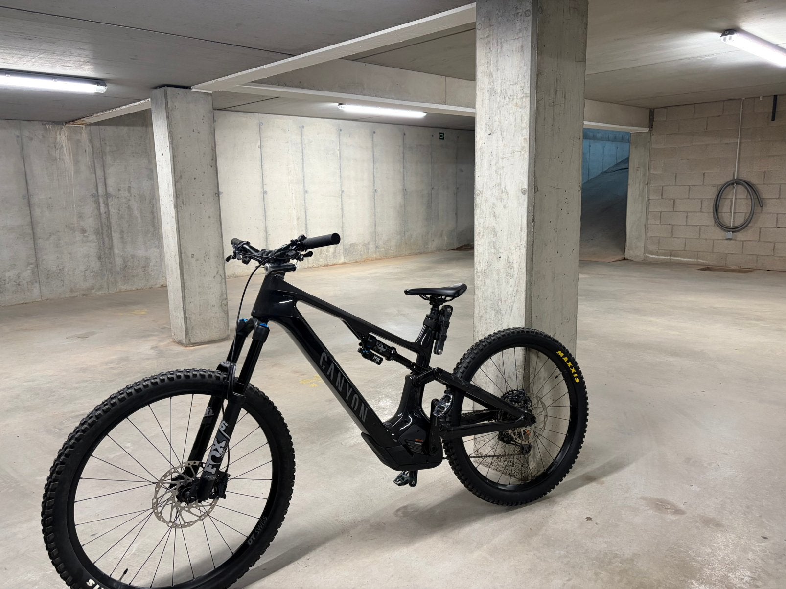 Canyon Spectral:ON CF8 - XL, Fietsen en Brommers, Ophalen, Zo goed als nieuw