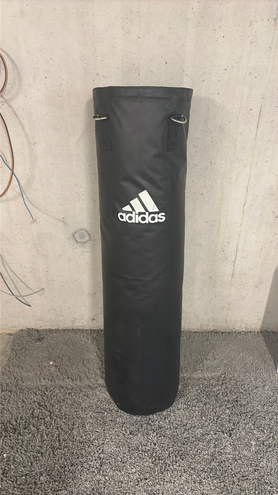 Adidas bokszak, Sport en Fitness, Boksen, Ophalen, Zo goed als nieuw, Bokszak