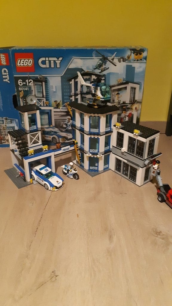 Lego politiekantoor 60141, Kinderen en Baby's, Speelgoed | Duplo en Lego, Ophalen, Lego, City, Gebruikt