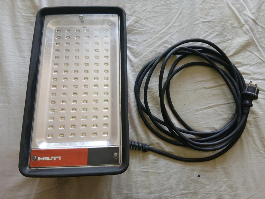 Lampe de travail Hilti, Enlèvement