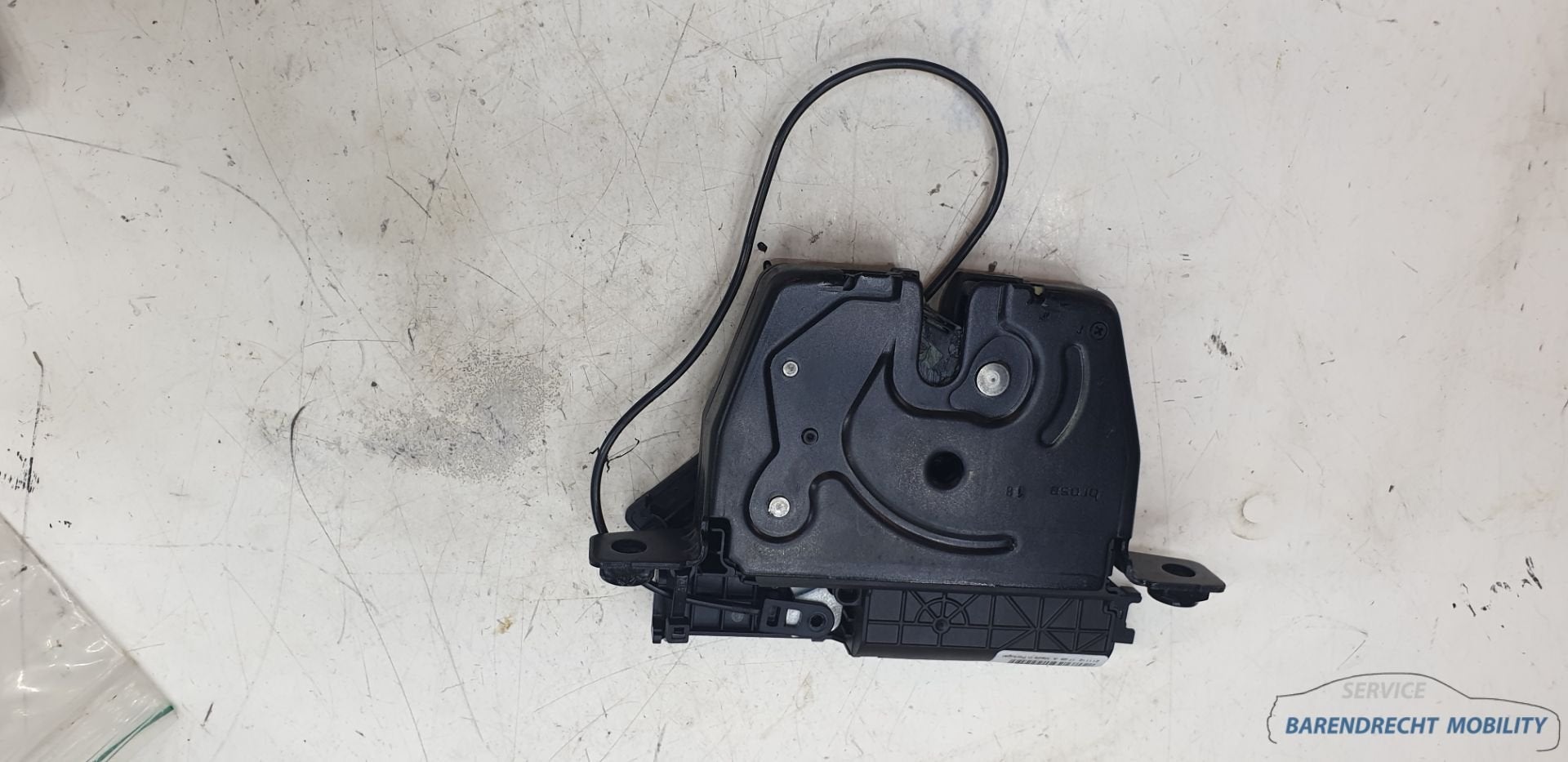 Kofferklep slot BMW X1 E84 achterklep mechaniek mechanisme 5, Petuelring 130
80788  Munich, DE, Gebruikt, Info@bmw.de, BMW