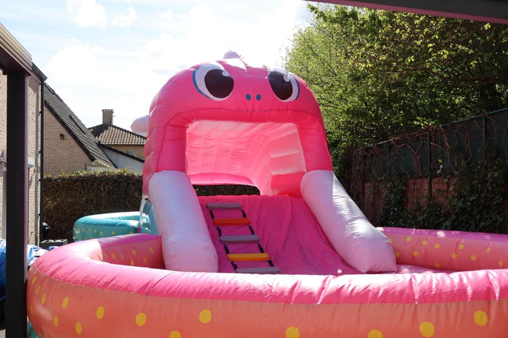 Springkasteel PINK SHARK te huur, Ophalen, Zo goed als nieuw
