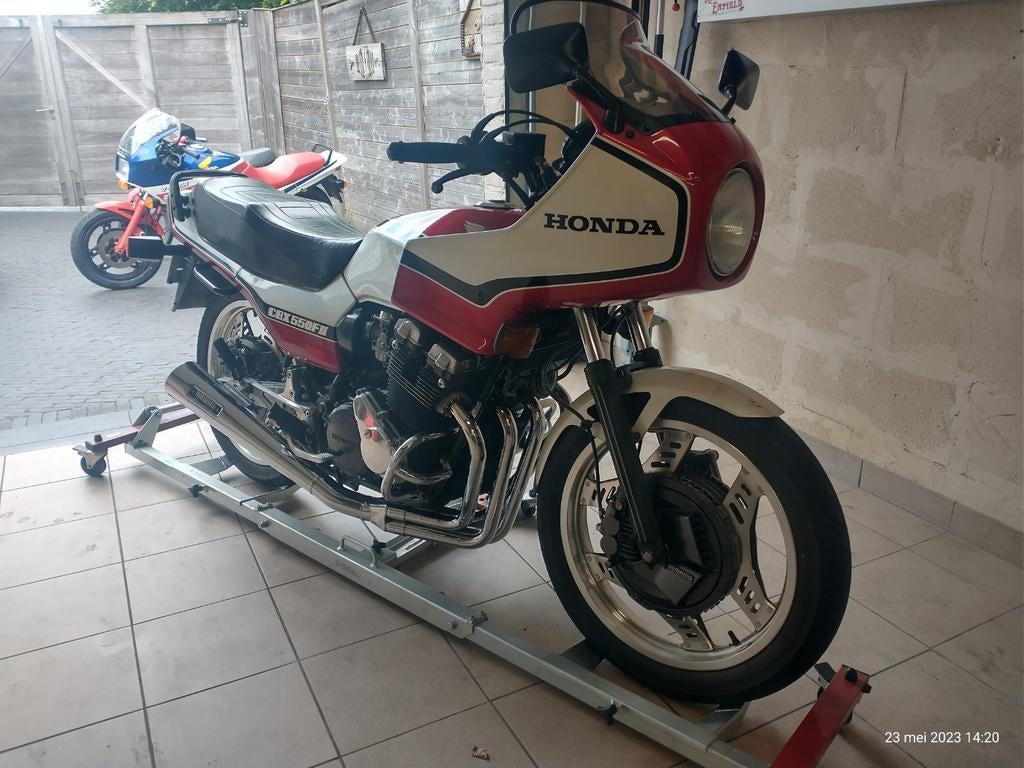 Honda cbx 550 uitlaat, Motoren, Ophalen