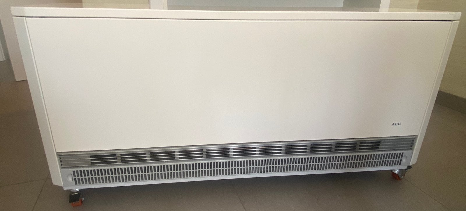 Accumulatievuur AEG, Doe-het-zelf en Bouw, Verwarming en Radiatoren, Zo goed als nieuw, Thermostaat, Ophalen