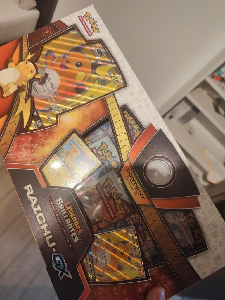 Coffret Raichu GX vide + cartes neuve sorties de booster, Nieuw, Booster