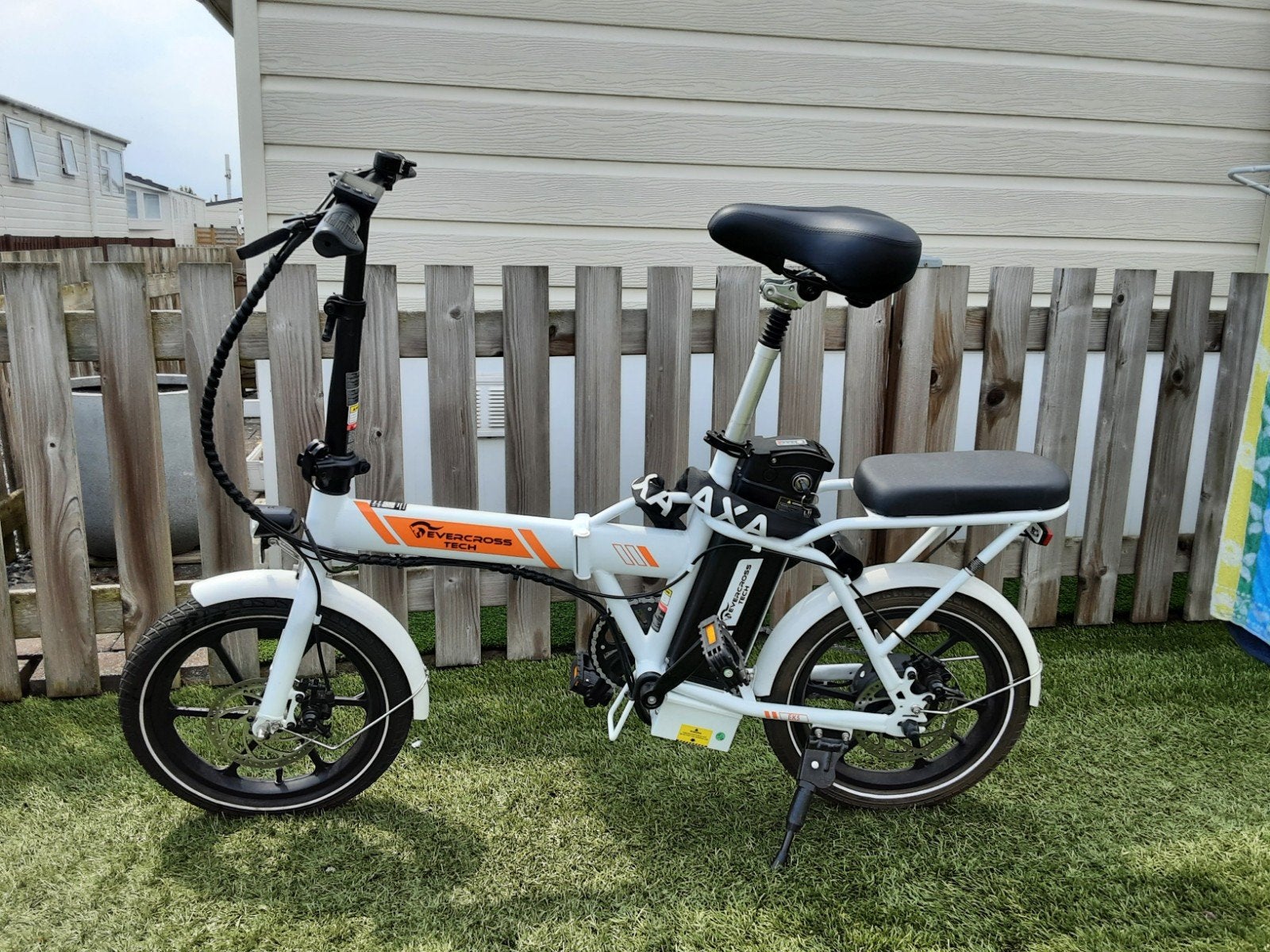 Compacte opplooibare elektrische plooifiets, Fietsen en Brommers, Elektrische fietsen, Ophalen