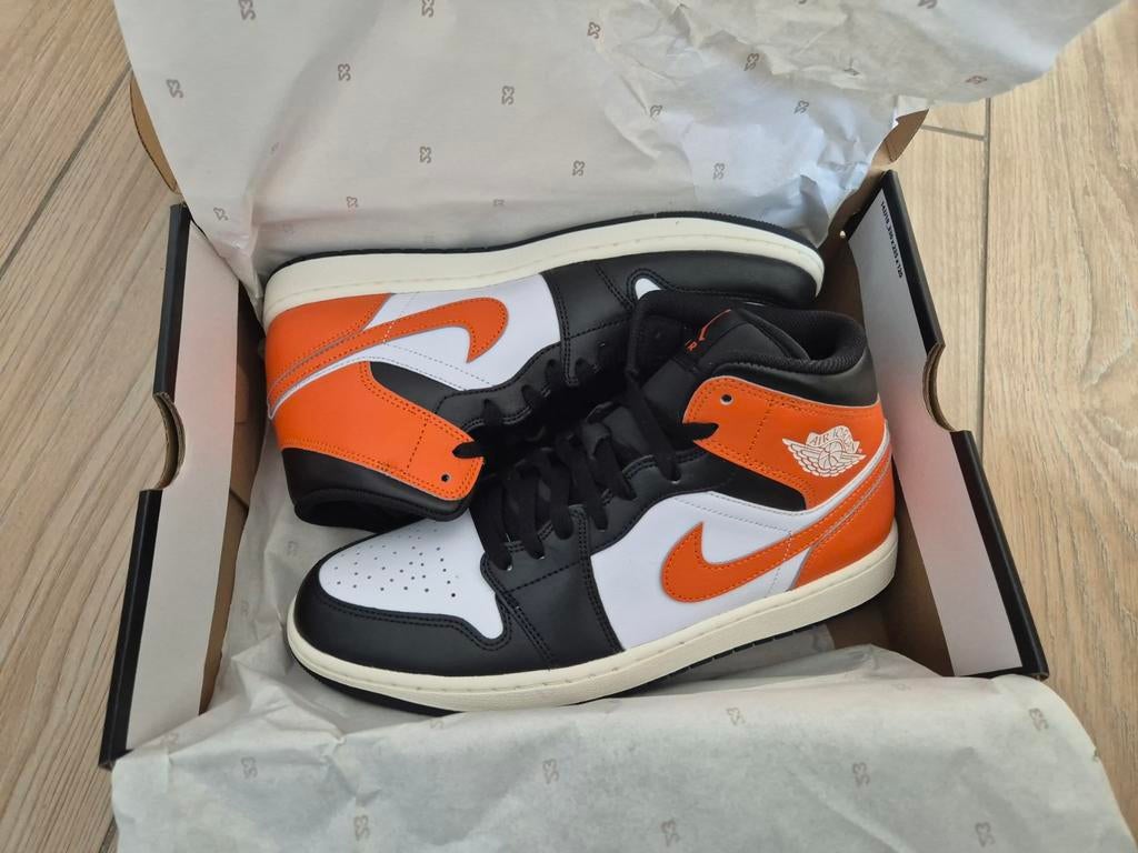 New in doos 2 Nike maat 43, Ophalen