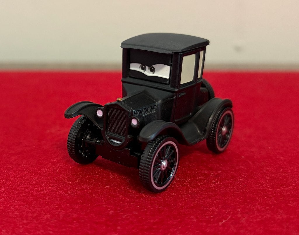DISNEY CARS Lizzie DieCast 1:55, Enlèvement ou Envoi, Neuf, Voiture