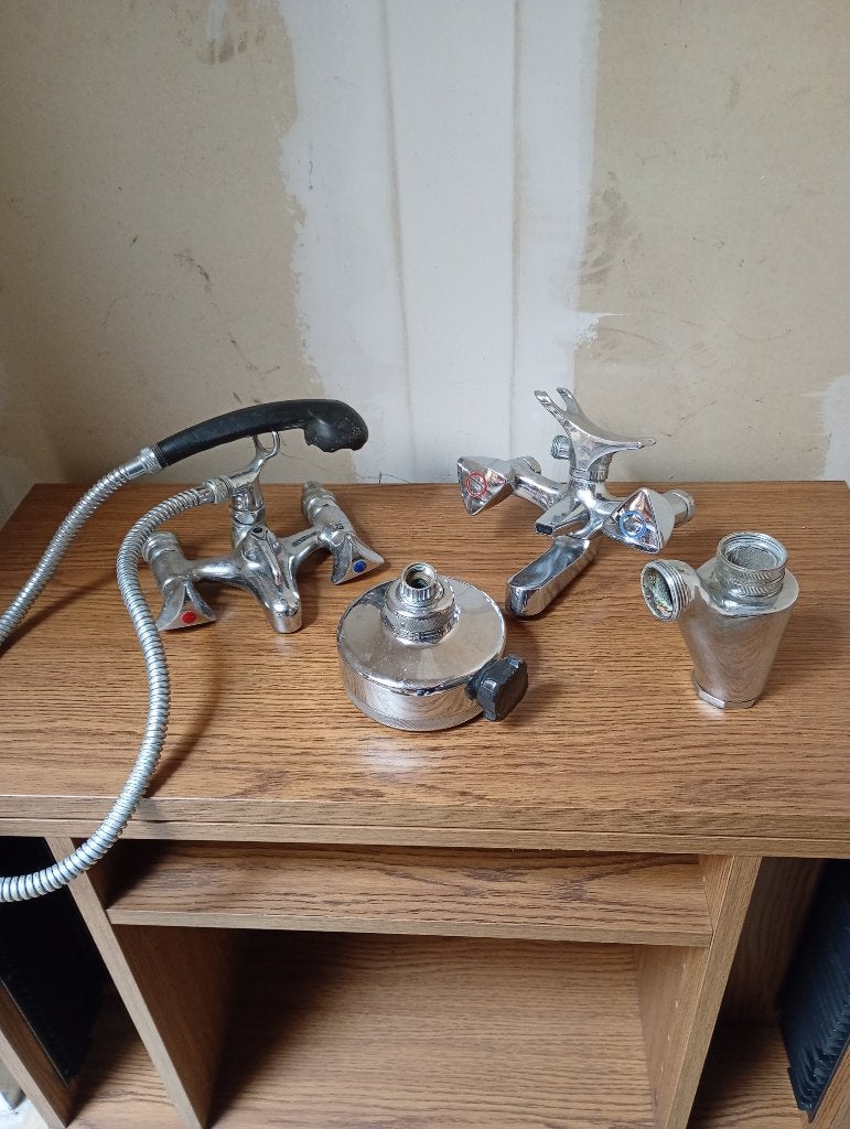 Lot retro kraanwerk sanitair, Doe-het-zelf en Bouw, Ophalen, Gebruikt, Inox, Kraan