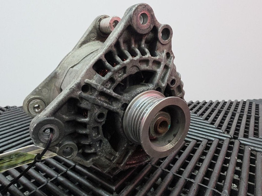DYNAMO Volkswagen Jetta III (1K2) (09-2004/10-2010), Auto-onderdelen, Robert Bosch AG, Gebruikt, Volkswagen, Robert-Bosch-Allee 1
74232  Abstatt, DE
