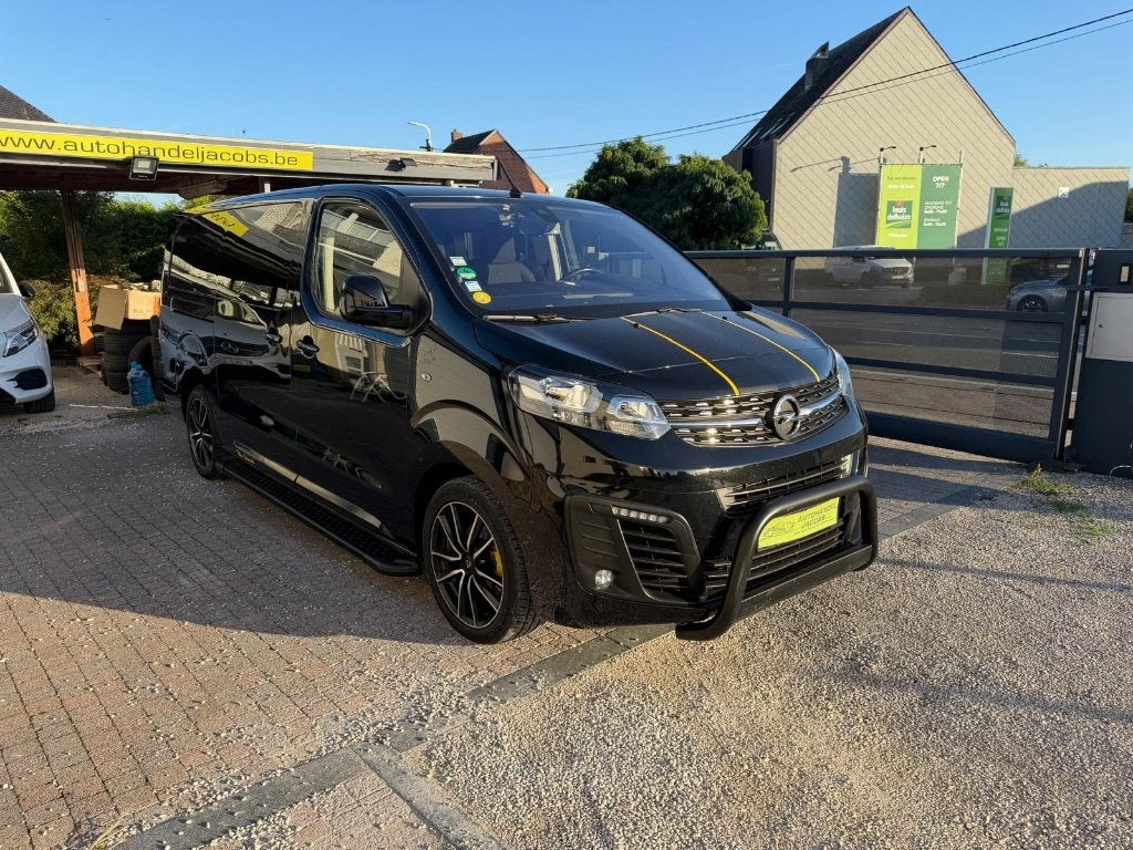 OPEL VIVARO * 2.0d * L3 * DUB CAB * 6ZITPL * SPORT VERSIE *, Auto's, Voorwielaandrijving, Stof, 2500 kg, Zwart