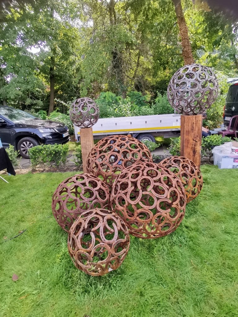 Hoefijzer bollen, Paardenhoofd uit hoefijzers, tuindecoratie, Ophalen, Nieuw, Metaal, Abstract beeld