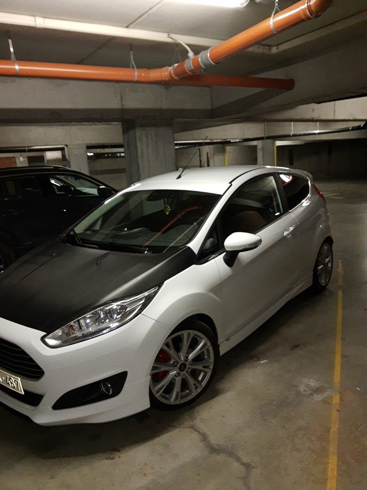 Ford fiesta titanium (ST pakket en sportuitlaat), Auto's, Voorwielaandrijving, Leder en Stof, 99 g/km, Handgeschakeld