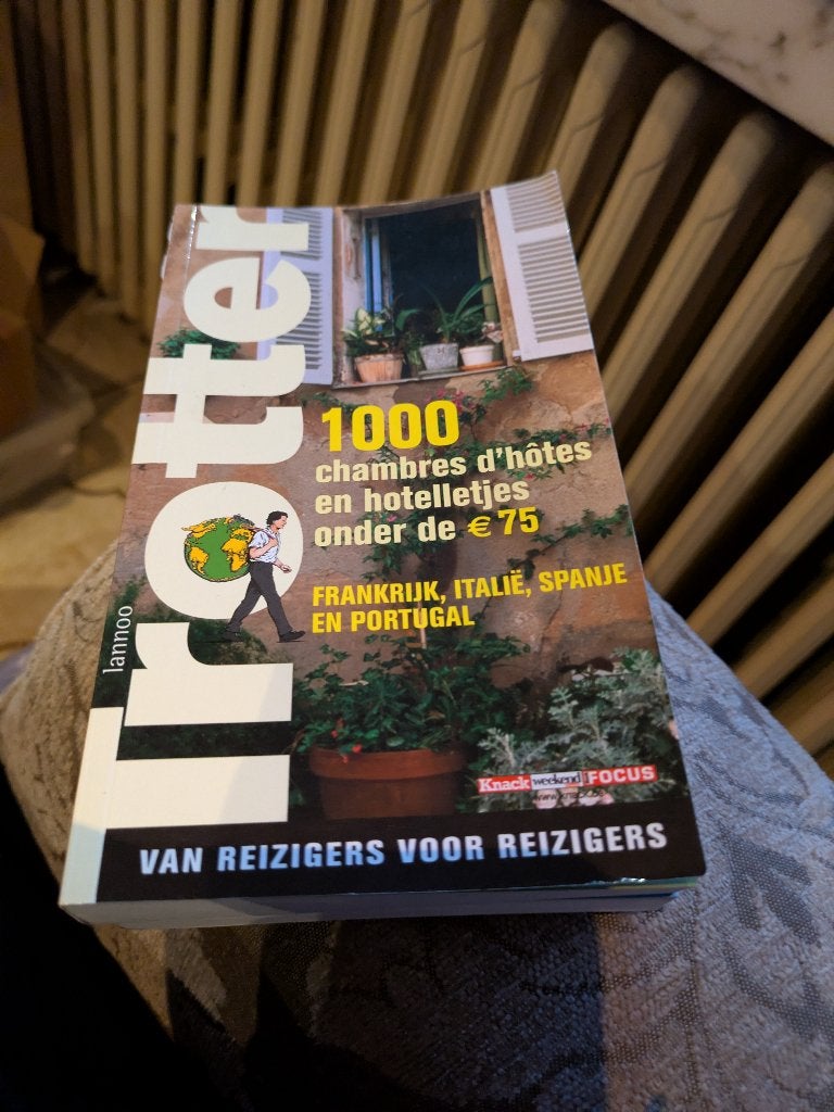 1000 chambres d'hotes, Boeken, Reisgidsen, Trotter, Ophalen of Verzenden, Zo goed als nieuw, Hotel- of Restaurantgids