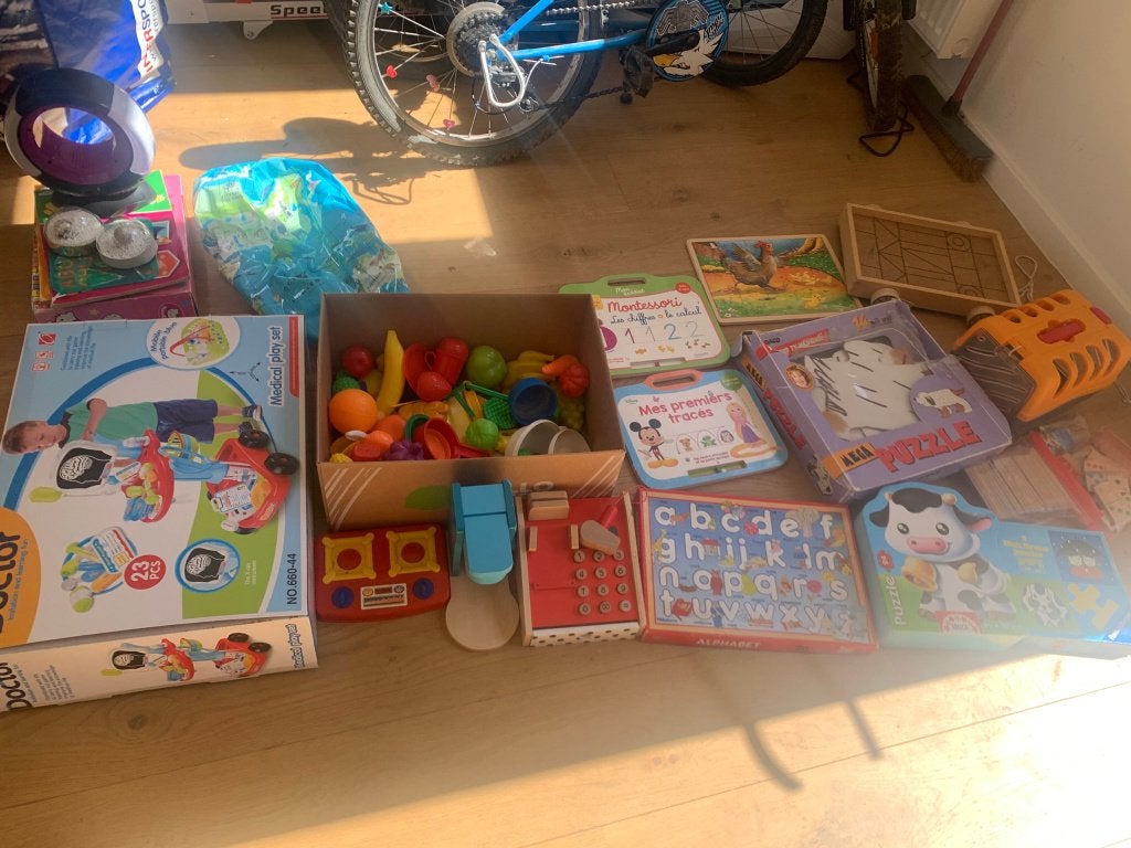 ENORME speelgoedset voor kinderen - 4 grote volle tassen, Ophalen, Zo goed als nieuw, Bouwen, Met licht