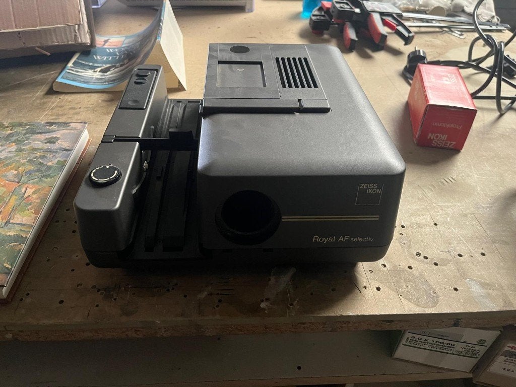 Zeiss Ikon diaprojector, Enlèvement, Ne fonctionne pas