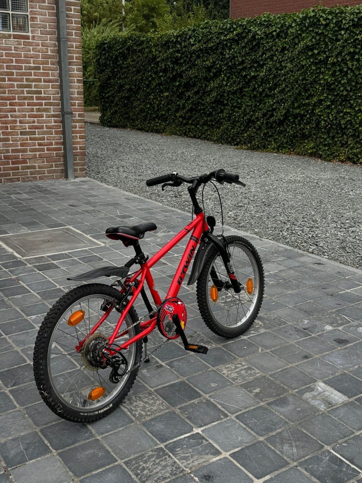 Btwin rode jongensfiets, Fietsen en Brommers, Ophalen, Gebruikt, Velgrem, Versnellingen