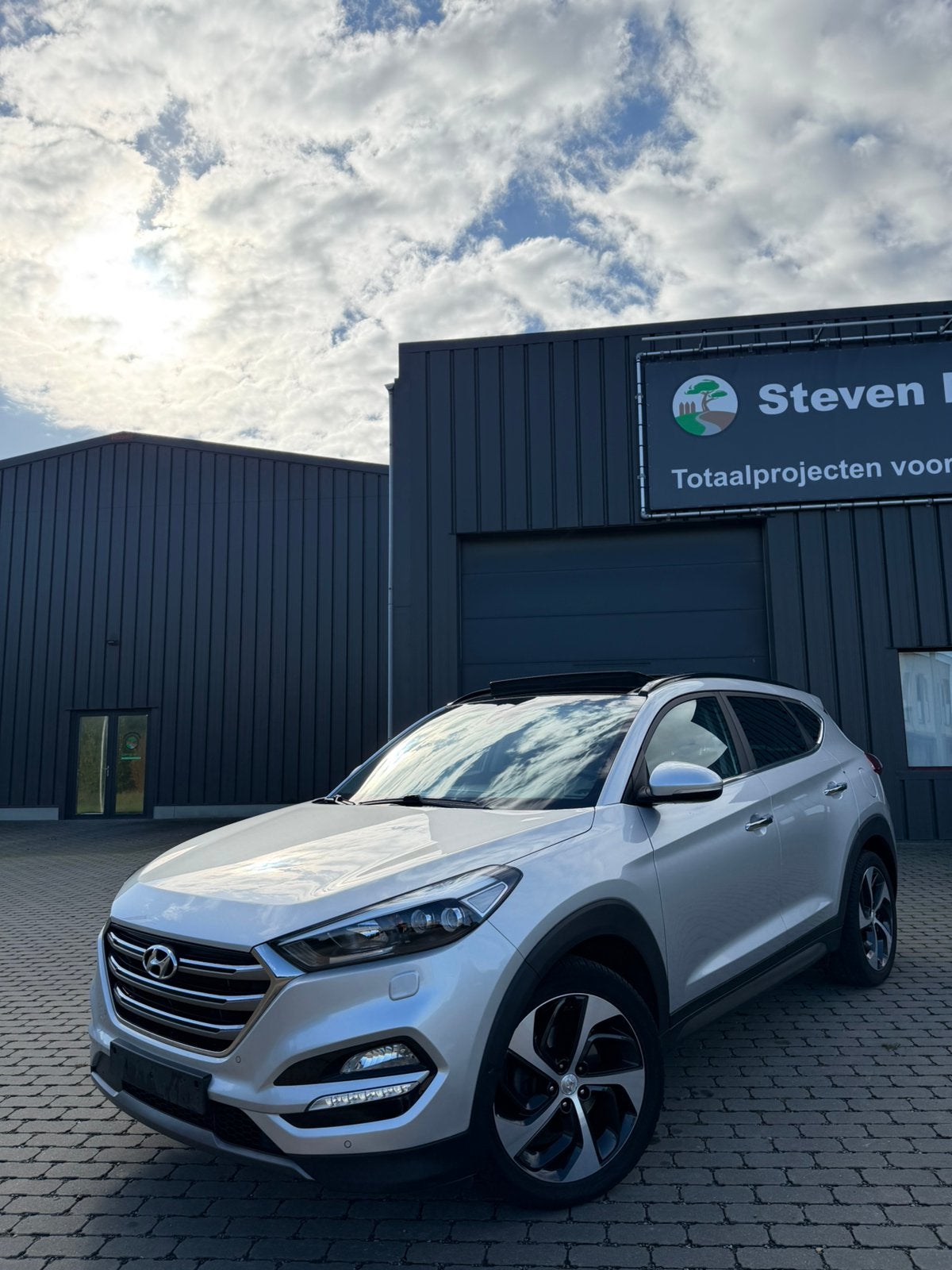 Hyundai Tucson 1.7d automaat 132000km full option, Autos, Cuir, Argent ou Gris, Achat, Noir