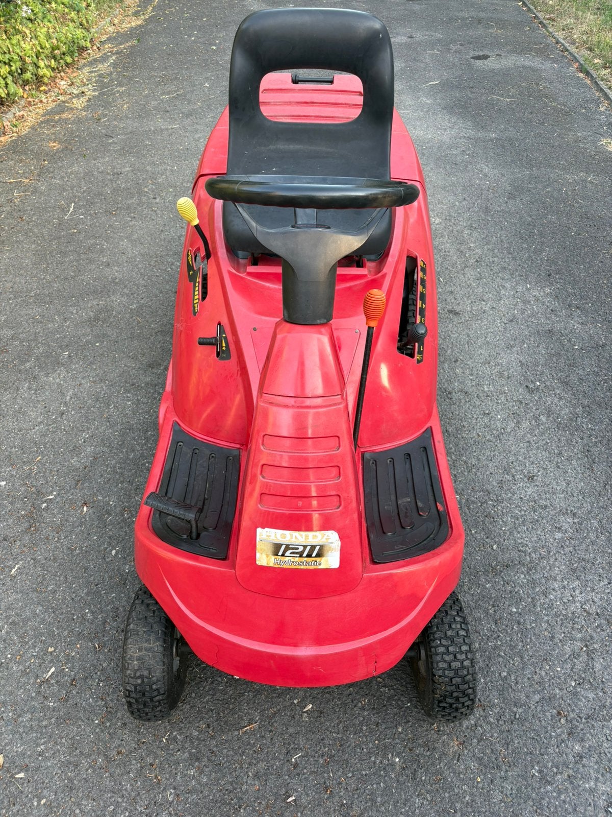 Honda zitmaaier HF1211 hydrostatic, van sterfgeval, Ophalen, Zo goed als nieuw