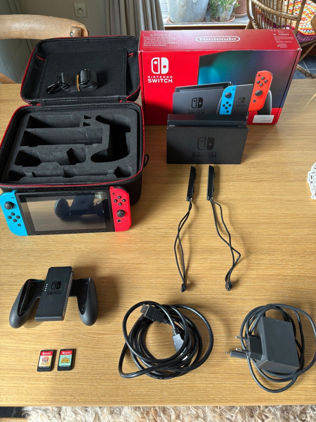 Nintendo Switch + grote case en 2 games (1 speciale), Ophalen of Verzenden