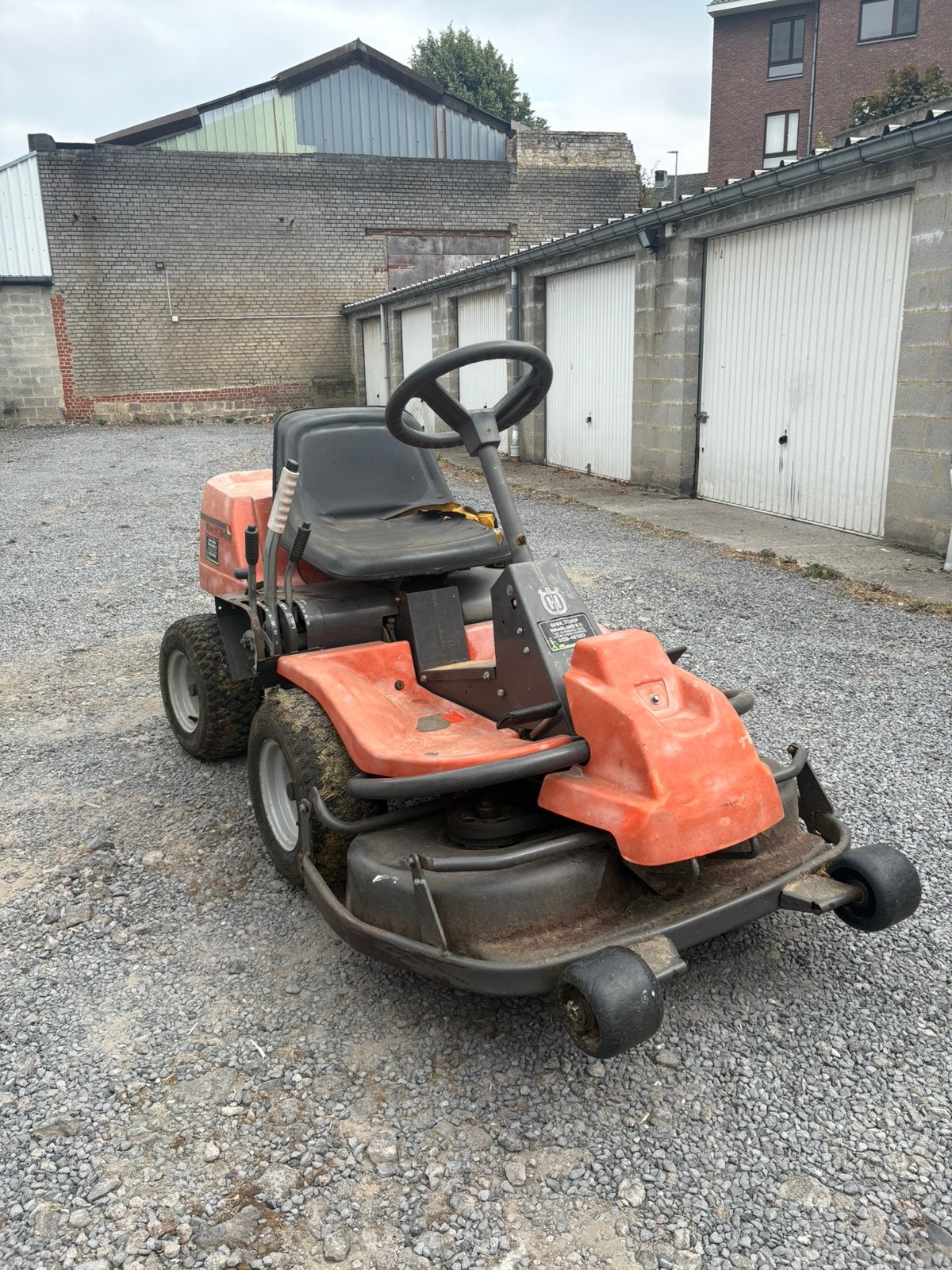 Tracteur tondeuse husqvarana, Enlèvement, Comme neuf