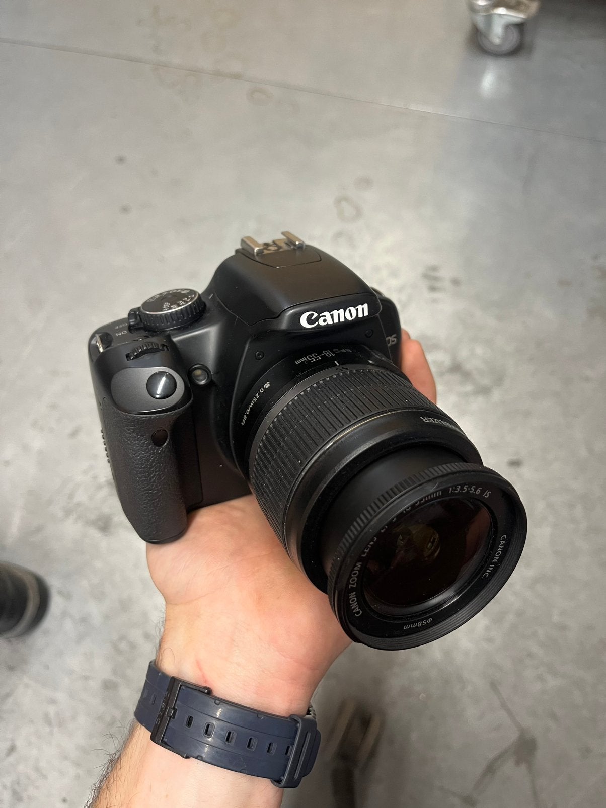 Canon EOS 450D + 18-55mm f/3.5-5.6, Ophalen, Zo goed als nieuw, Canon