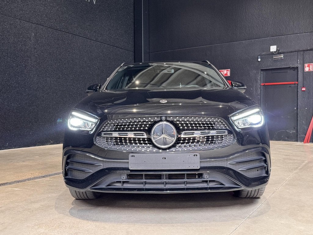 Mercedes-Benz GLA GLA 250 e AMG Line CAMERA | NAVI | LED, Auto's, Stof, 4 cilinders, 16 kWh, Bedrijf
