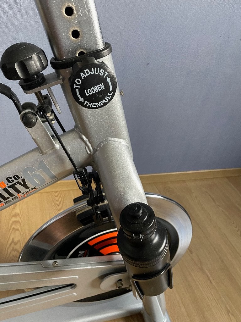 Spinningsfiets DKN, Vélo de spinning, Comme neuf, Enlèvement, Jambes
