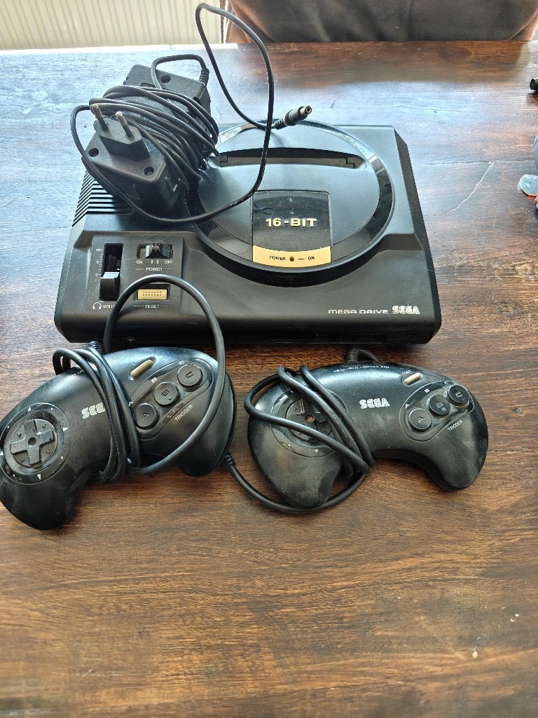 Sega Megadrive + Games, Ophalen, Gebruikt, 2 spelers, Mega Drive