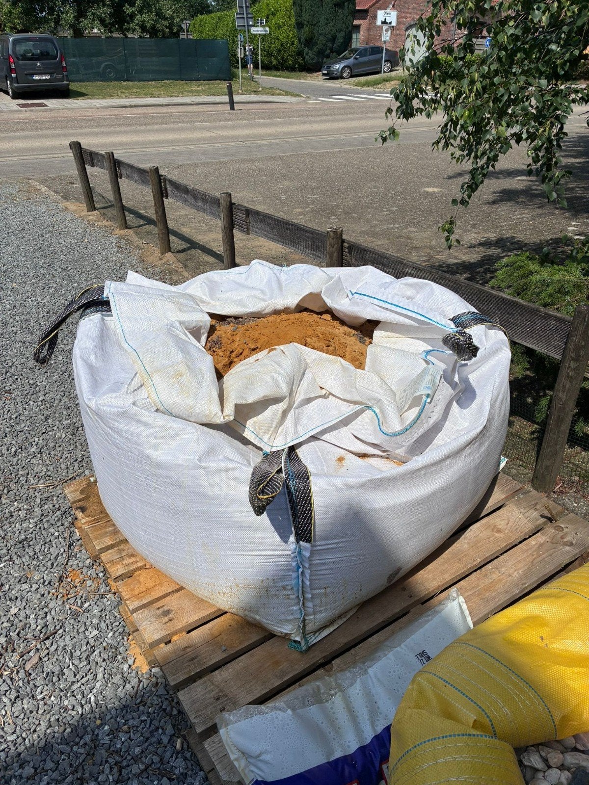1/2 bigbag zavel, Ophalen