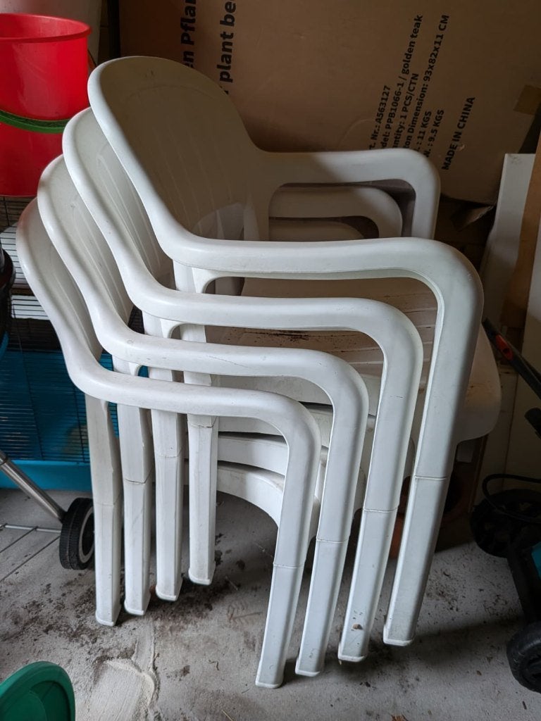 4 witte tuinstoelen, Enlèvement, Comme neuf, Synthétique, Empilable