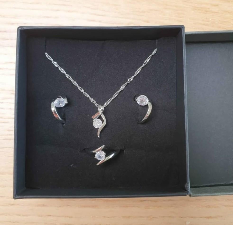 Prachtig set zilver 925, Handtassen en Accessoires, Piercings, Ophalen of Verzenden, Zilver