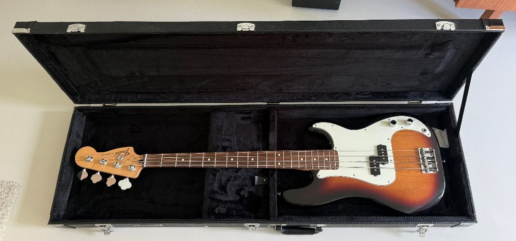 Fender Precision Bass, Muziek en Instrumenten, Snaarinstrumenten | Gitaren | Bas, Ophalen, Zo goed als nieuw, Elektrisch