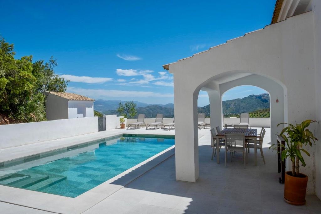 Luxe villa Spanje | privézwembad | bij Málaga | 2-6 pers, Propriétaire, Maison de campagne ou Villa, Campagne, Lit enfant