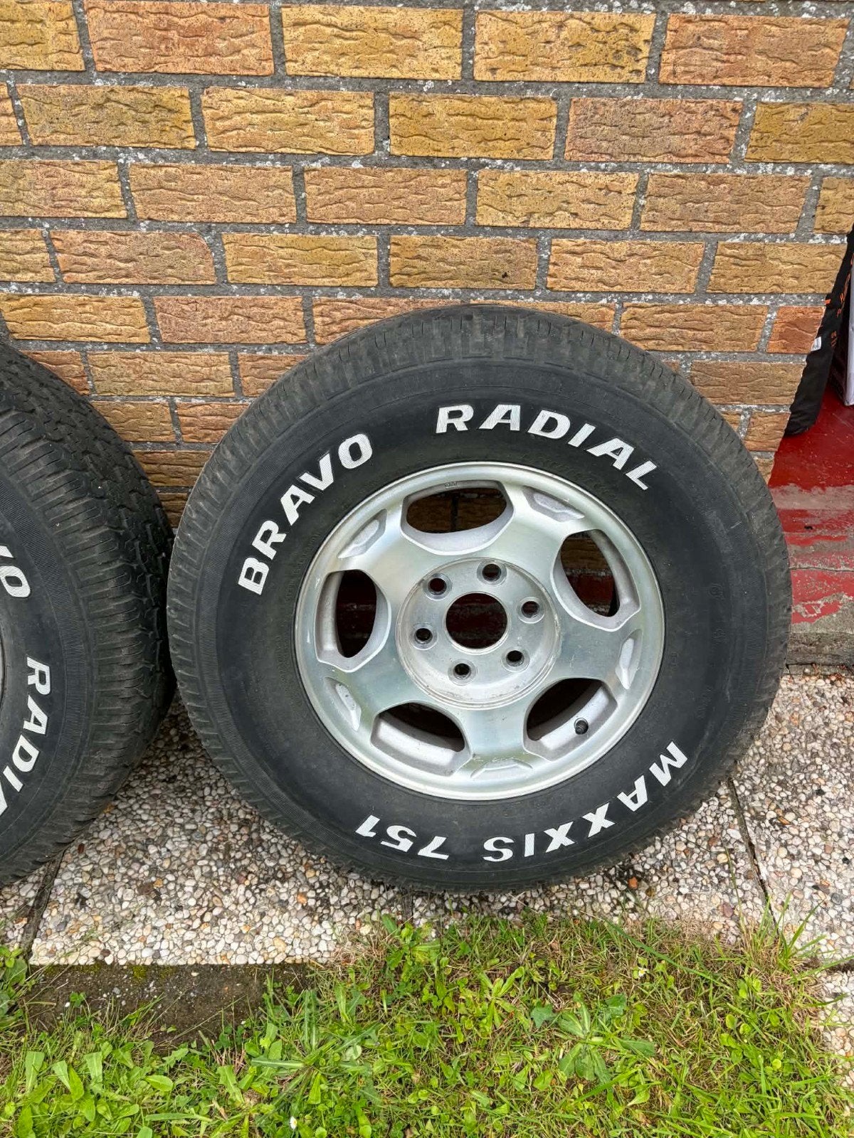 4 wielen re koop, Ophalen, Band(en)