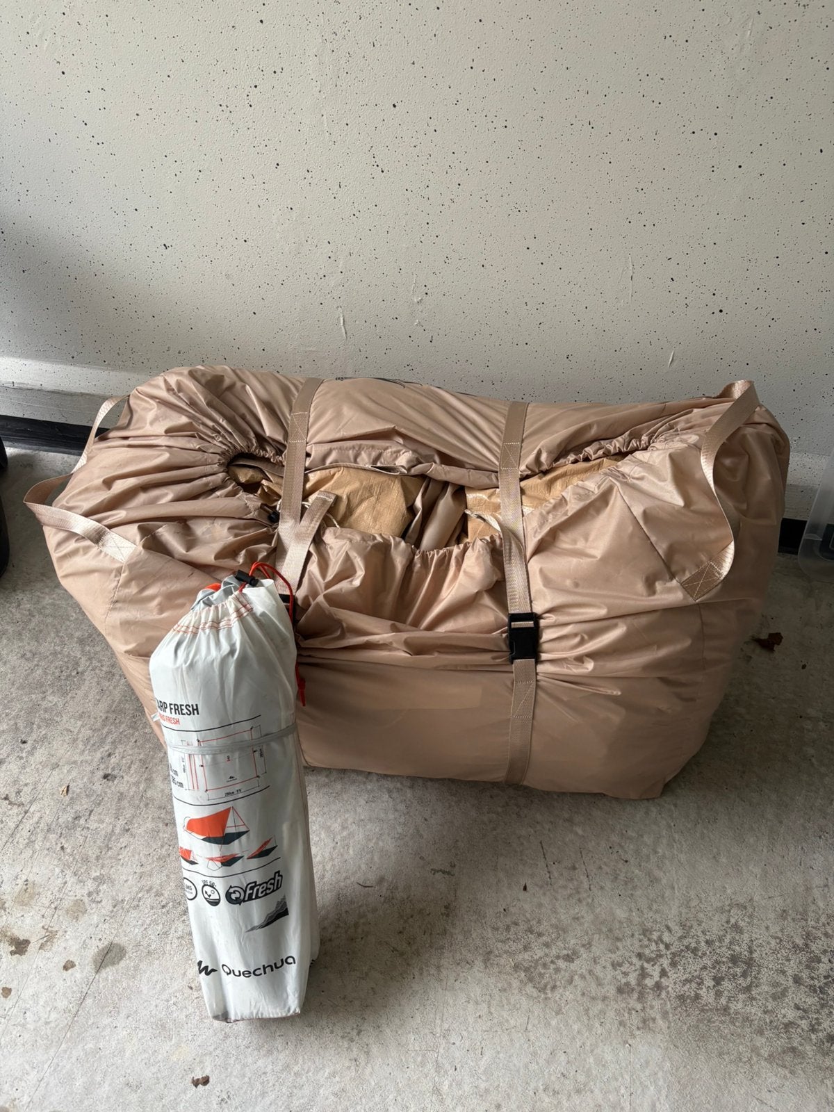 Opblaasbare tent te koop 12m2, Ophalen, Zo goed als nieuw