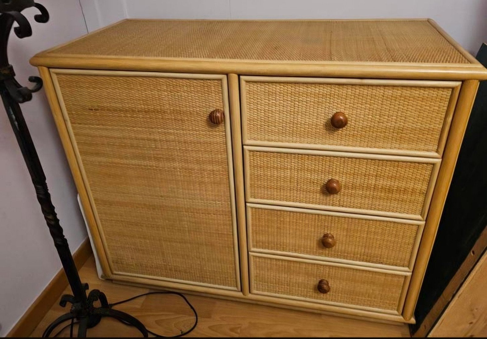 Vintage 80 'this rotan dressoir met lades en deuren, Antiek en Kunst, Ophalen