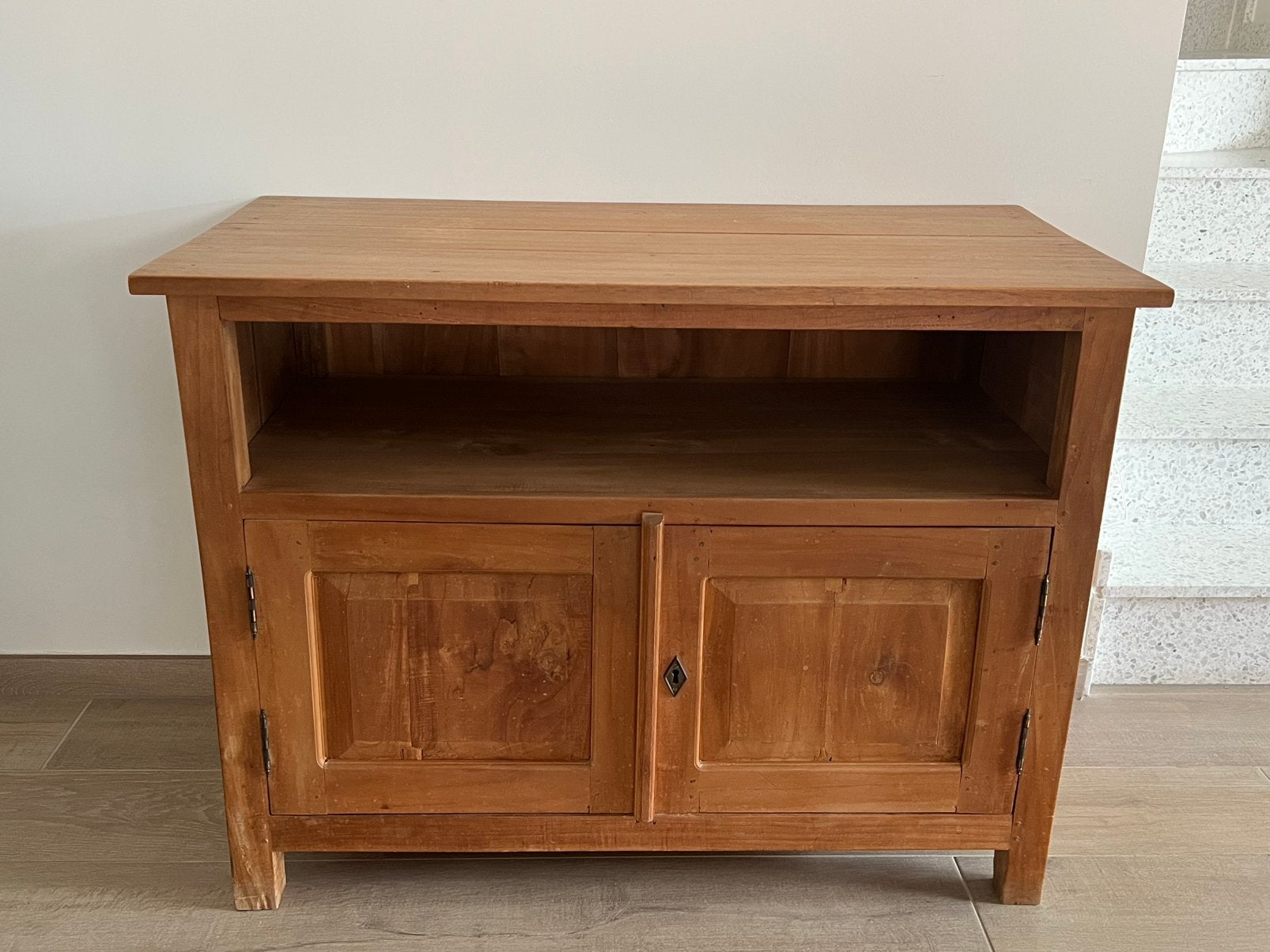 eiken tv-kast – tijdloos design, Huis en Inrichting, Kasten |Televisiemeubels, Ophalen, Gebruikt, 100 tot 150 cm, Eikenhout